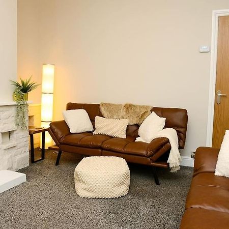 Appartamento Delightful 2 Bed Town Centre House, Sleeps 4 Barnsley Esterno foto