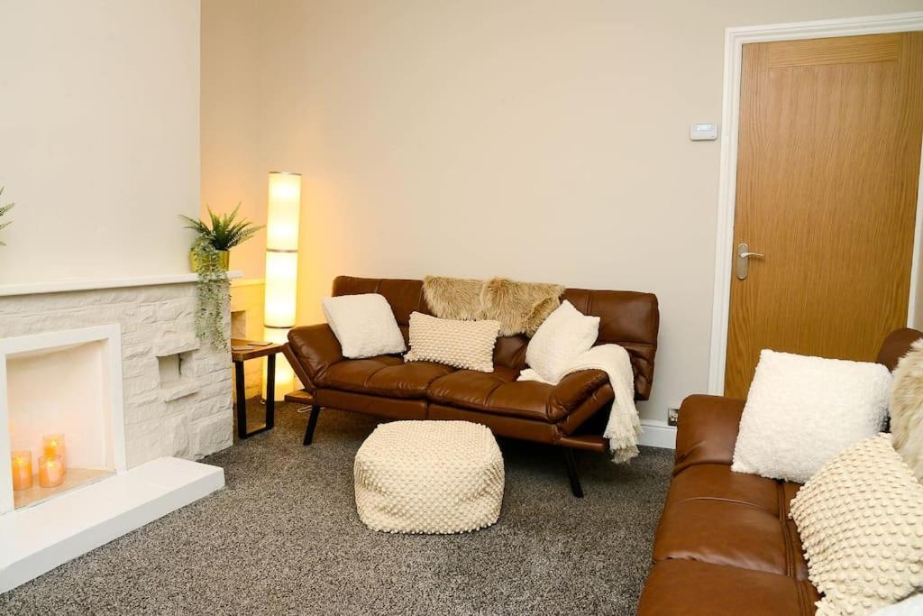 Appartamento Delightful 2 Bed Town Centre House, Sleeps 4 Barnsley Esterno foto